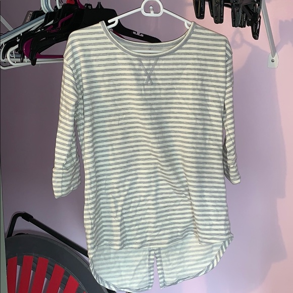 Striped St. John’s Bay Activewear Tee - Picture 2 of 2